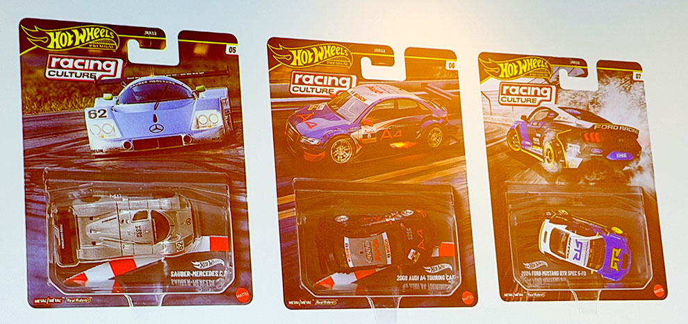 HOT WHEELS 2027 CAR CULTURE RACING RELEASE B / FACTORY SEALED CASE OF 10 / FREE USA SHIPPING*